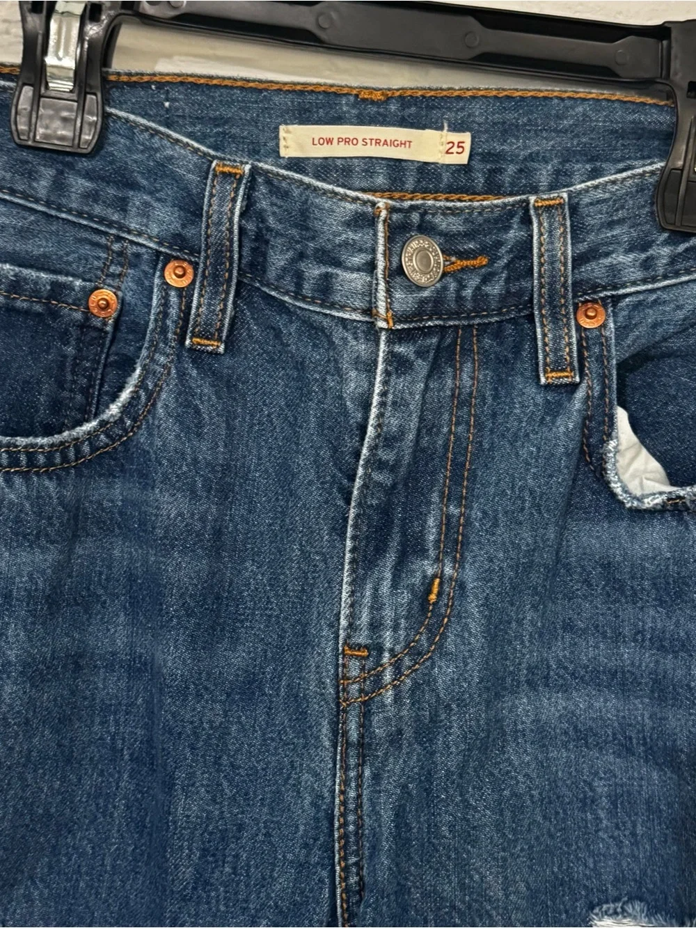 Levis Low Pro Straight Jeans Women’s 25 Distressed Medium Wash Denim